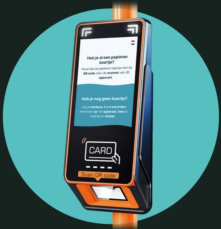 Ferryon Kiosk betaalterminal op de kade voor contactloos betalen